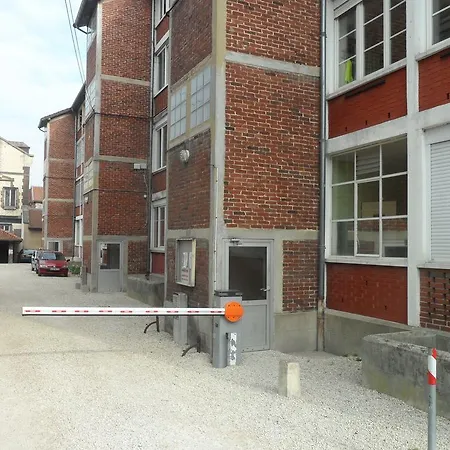 Danton Apartment *
